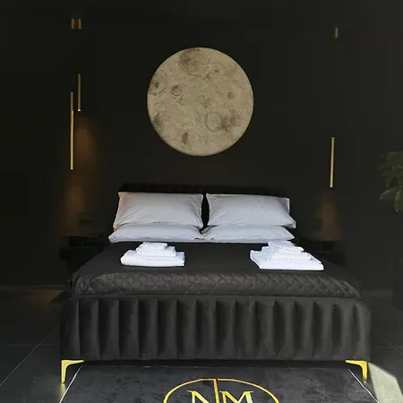 Roof Moon Apartman